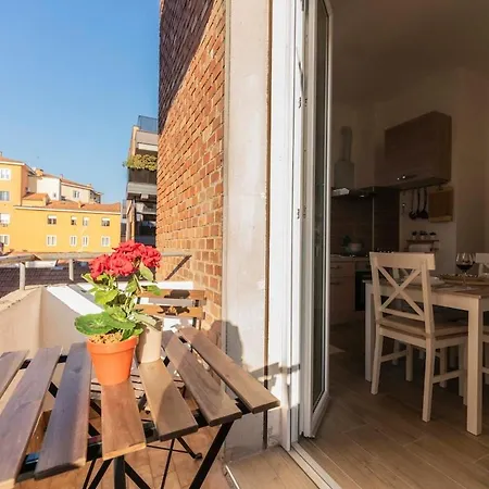 A 10 Min Da Sant'orsola - Interno 12 Design E Comfort Daire Bolonya