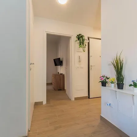A 10 Min Da Sant'orsola - Interno 12 Design E Comfort Appartement