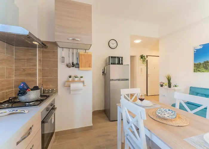 Apartman A 10 Min Da Sant'orsola - Interno 12 Design E Comfort