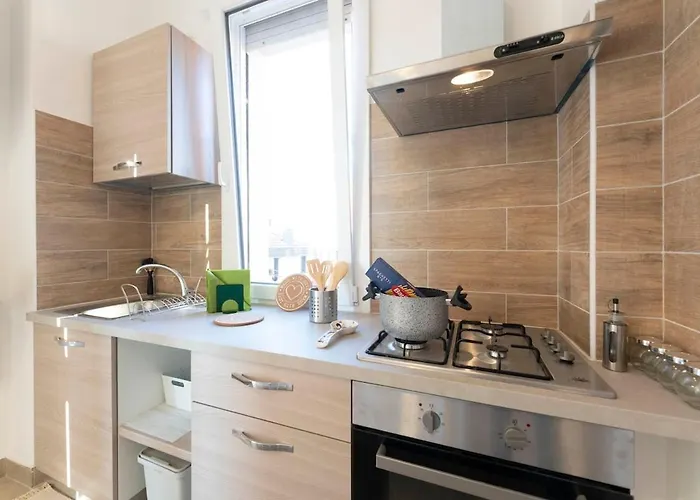Apartman A 10 Min Da Sant'orsola - Interno 12 Design E Comfort Bologna