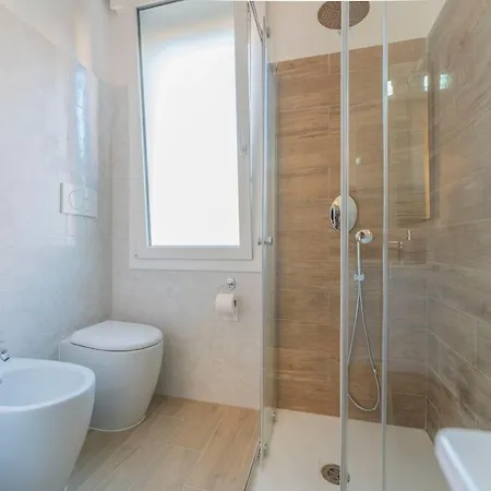 Apartmán A 10 Min Da Sant'orsola - Interno 12 Design E Comfort