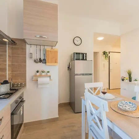 Apartmán A 10 Min Da Sant'orsola - Interno 12 Design E Comfort
